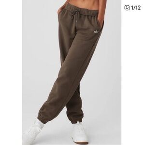 Alo Brown Accolade Jogger Sweatpants